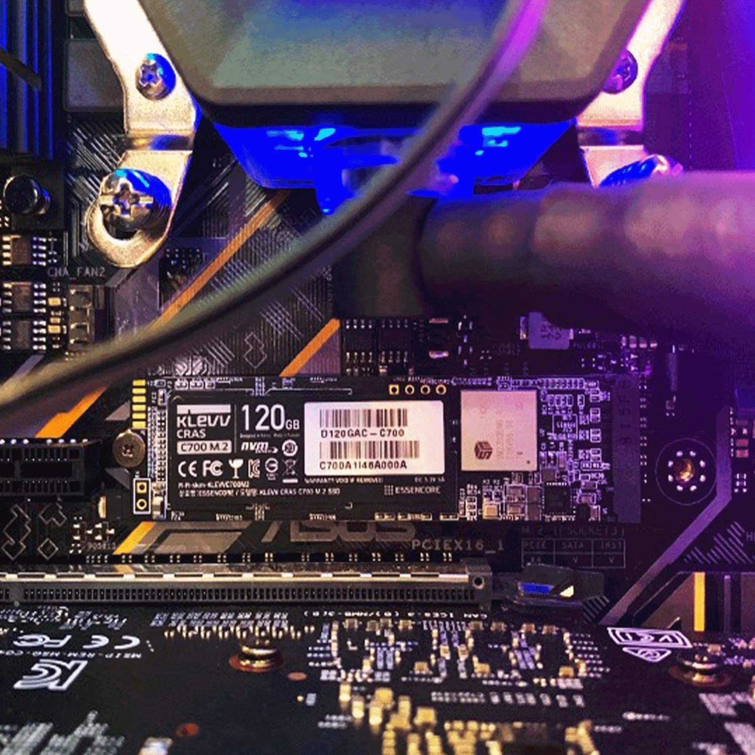 KLEVV CRAS C710 M.2 SSD NVMe PCle Gen3 x4 512GB